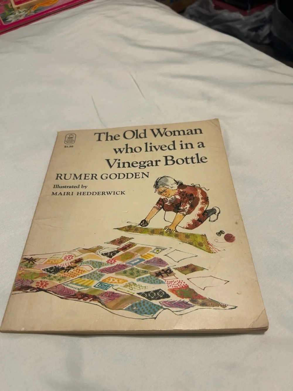 💲5️⃣,7️⃣&🔟Sale Old woman who lived in a vinegar bottle, rumer godden 1974